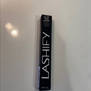 Lashify seal and finish anti stick coat